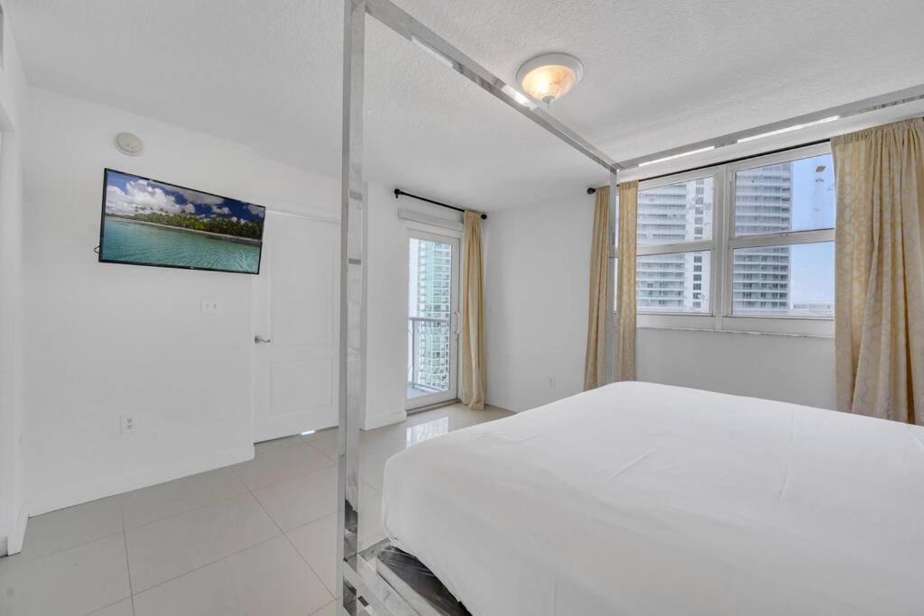 Luxurious Private Unit With Parking Apartment Miami Bagian luar foto