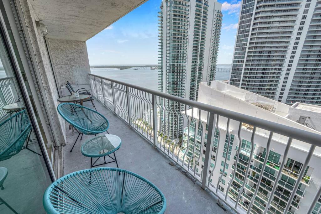 Luxurious Private Unit With Parking Apartment Miami Bagian luar foto