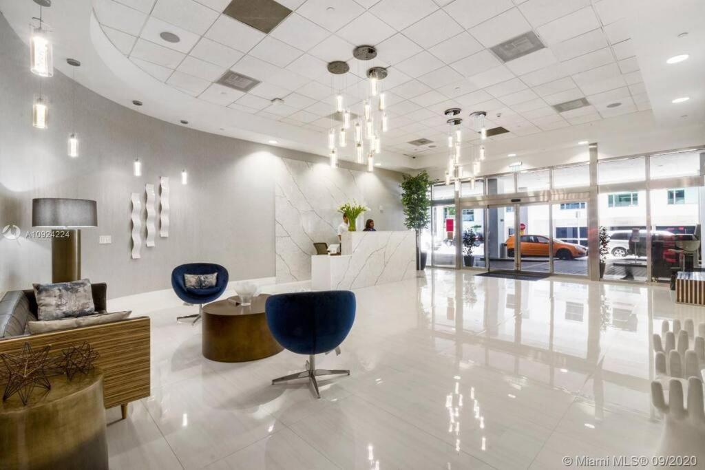 Luxurious Private Unit With Parking Apartment Miami Bagian luar foto