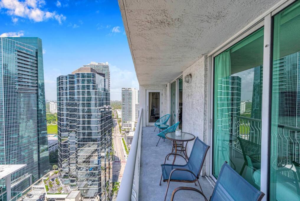 Luxurious Private Unit With Parking Apartment Miami Bagian luar foto